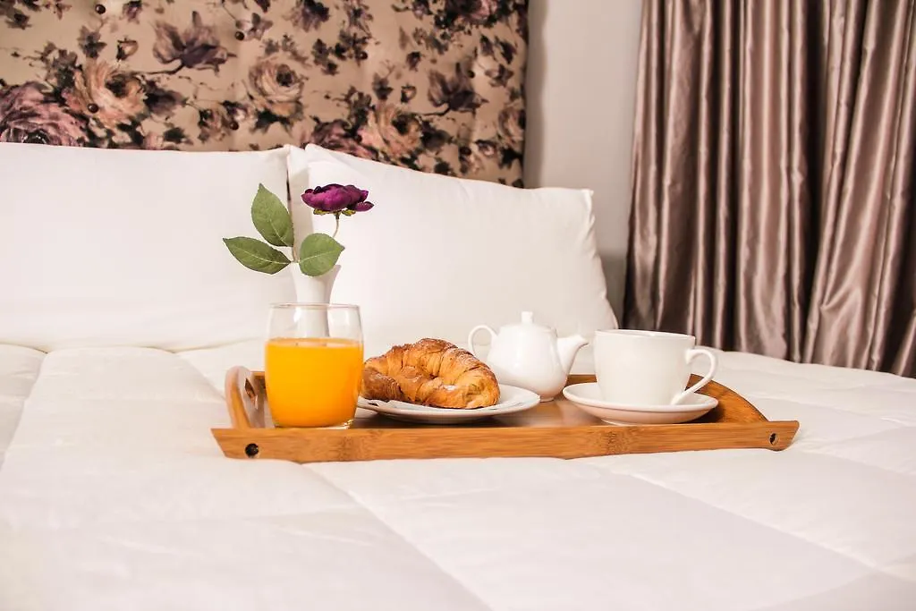 Vivar Hotel Tirana